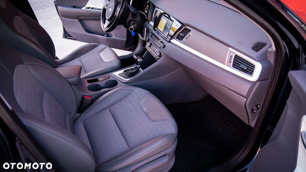 Kia Niro 1.6 GDI Hybrid L - 12