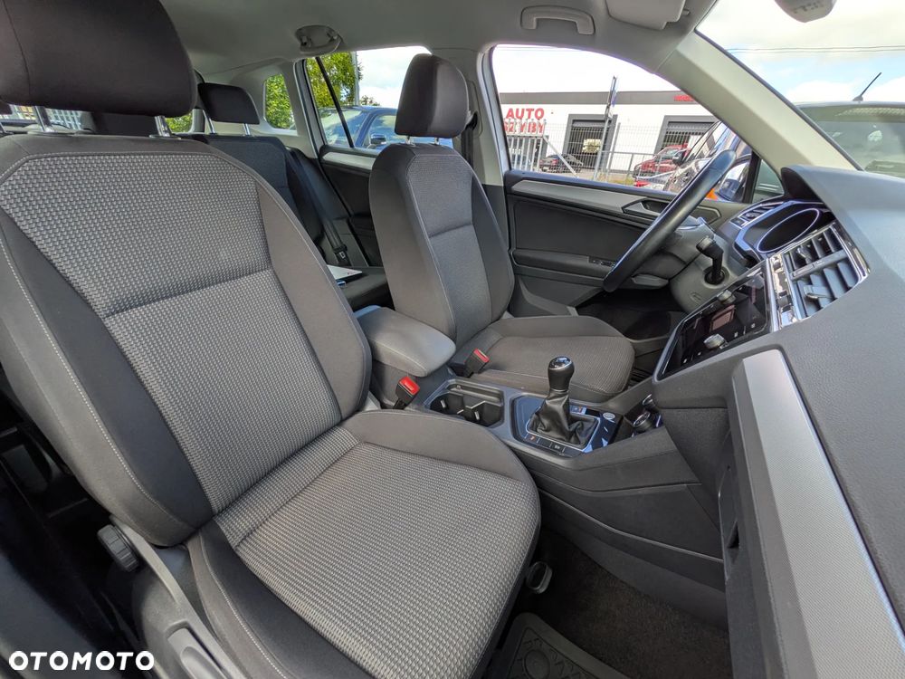 Volkswagen Tiguan 1.5 TSI EVO Trendline - 27