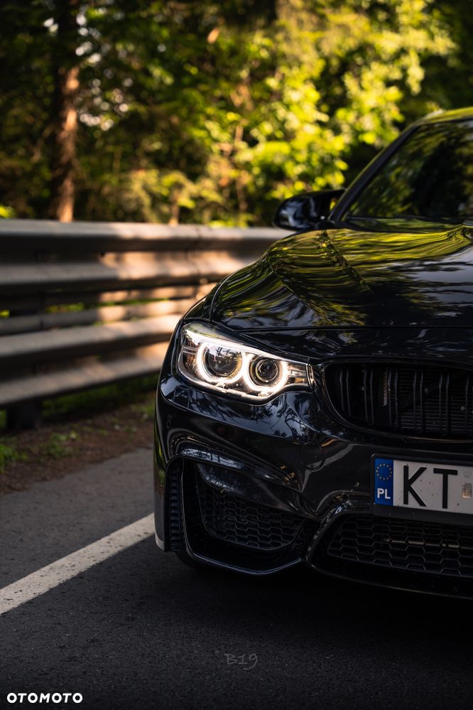 BMW M4 Coupe DKG - 12