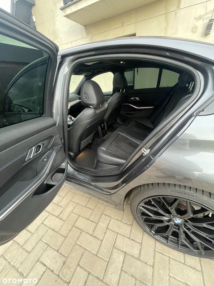 BMW Seria 3 320d xDrive M Sport sport - 11