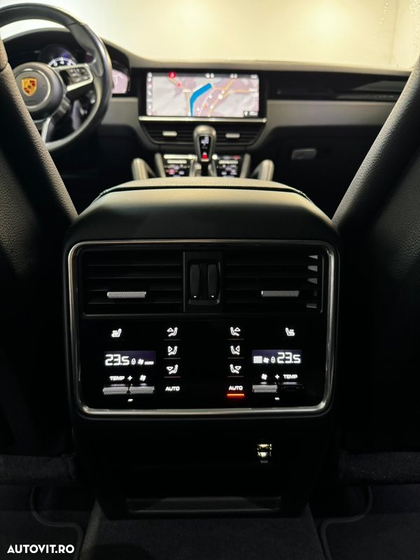 Porsche Cayenne Tiptronic S - 8