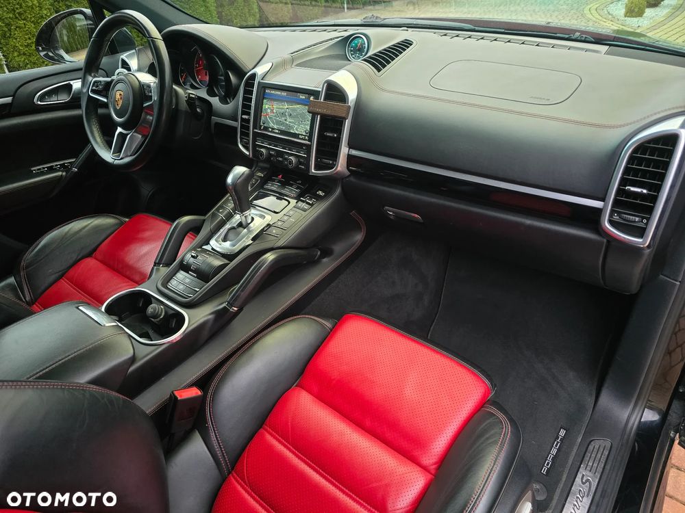 Porsche Cayenne S Diesel Platinum Edition - 14