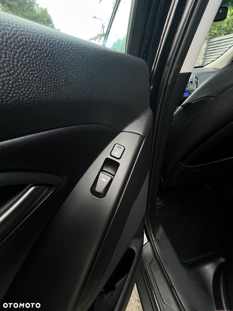 Hyundai ix35 1.6 2WD blue Comfort - 12