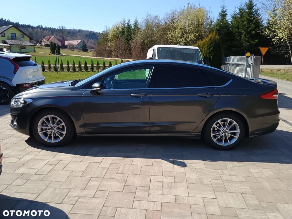 Ford Fusion - 8