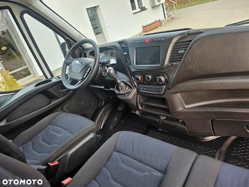 Iveco DAILY 35S KONTENER Z WINDĄ 8EP 2,5wysoki Super Stan - 25