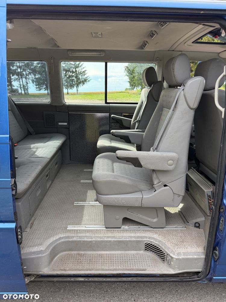 Volkswagen Multivan - 20