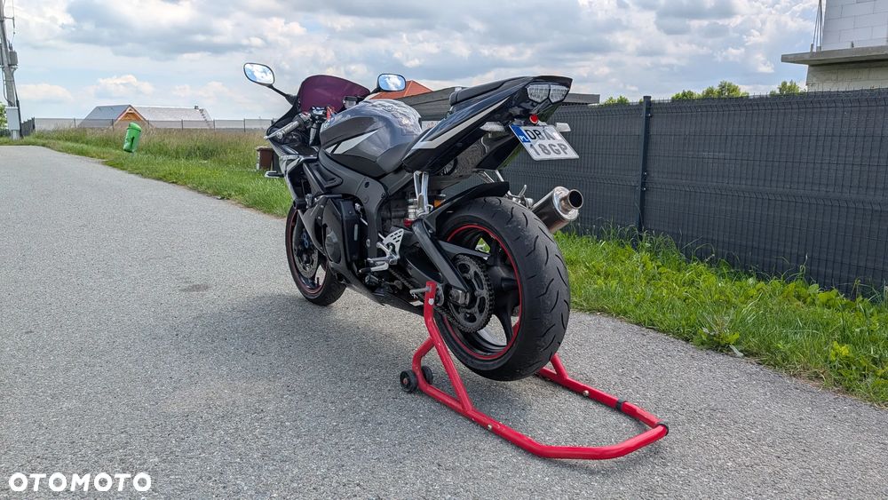 Yamaha R6 - 5