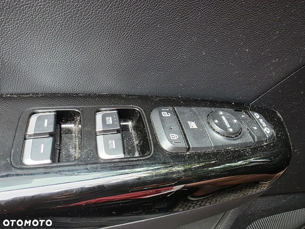 Kia Sportage 1.6 GDI Black Edition 2WD - 11