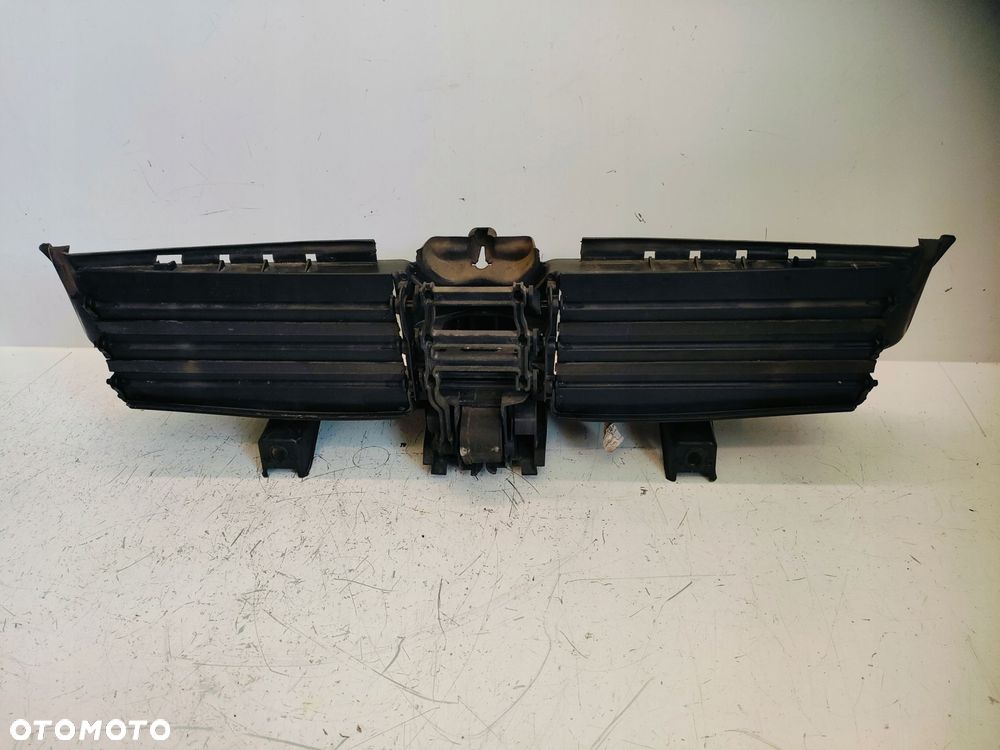 BMW E90 LIFT KIEROWNICA WLOT POWIETRZA ŻALUZJE PAS PRZÓD - 6