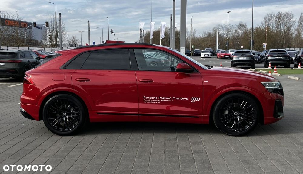 Audi Q8 - 8