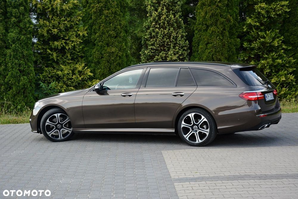 Mercedes-Benz Klasa E 250 9G-TRONIC - 4
