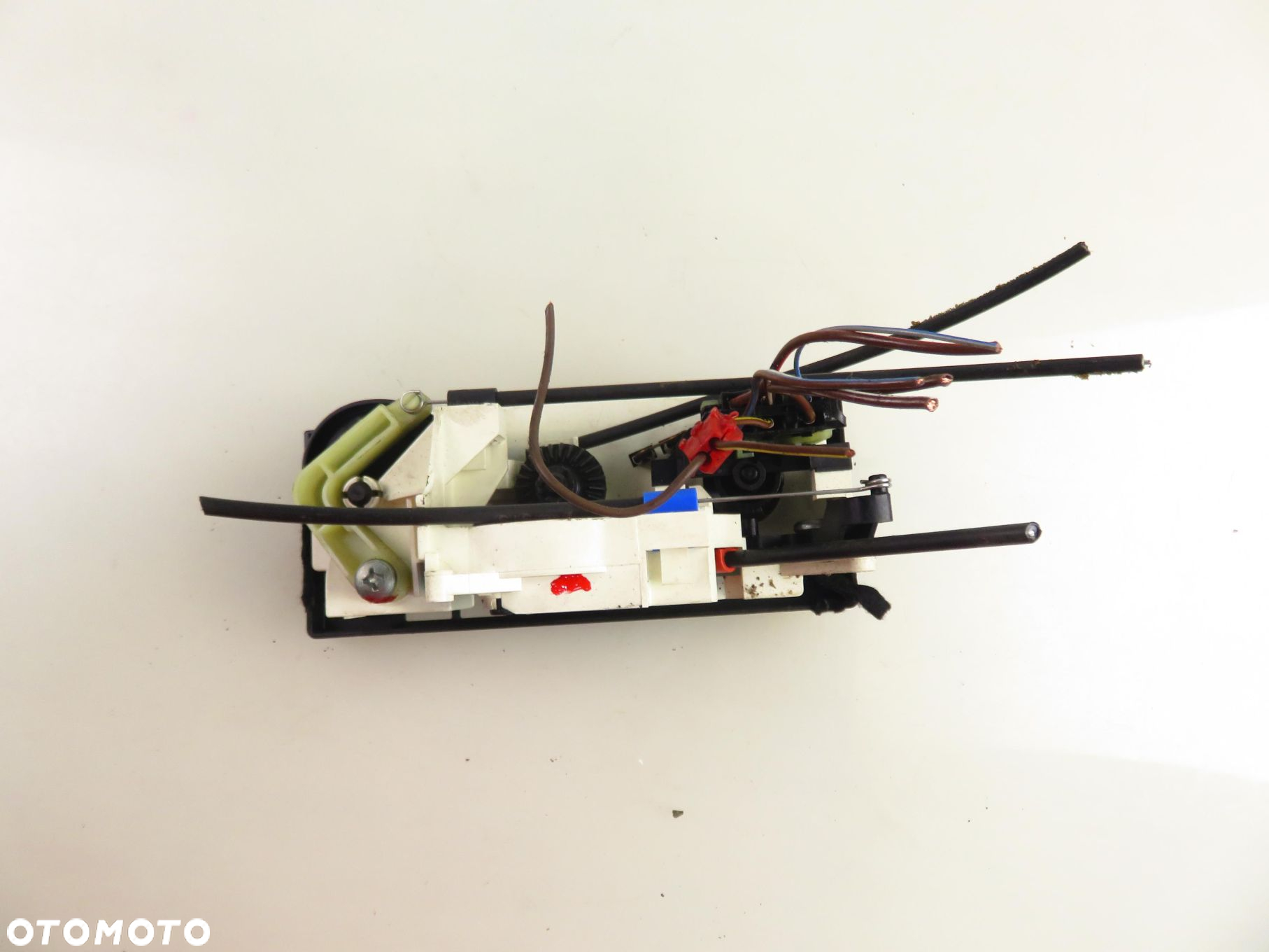 PANEL NAWIEWU Z AC AUDI 80 B4 8A1820073 - 3