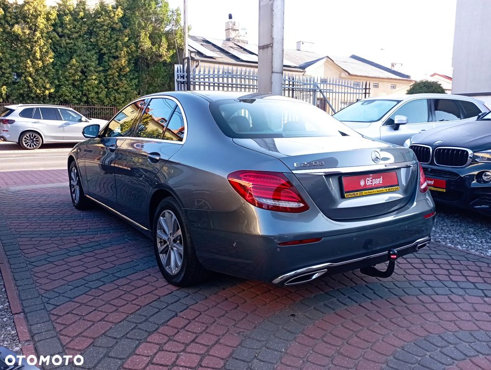 Mercedes-Benz Klasa E 220 d 9G-TRONIC - 6