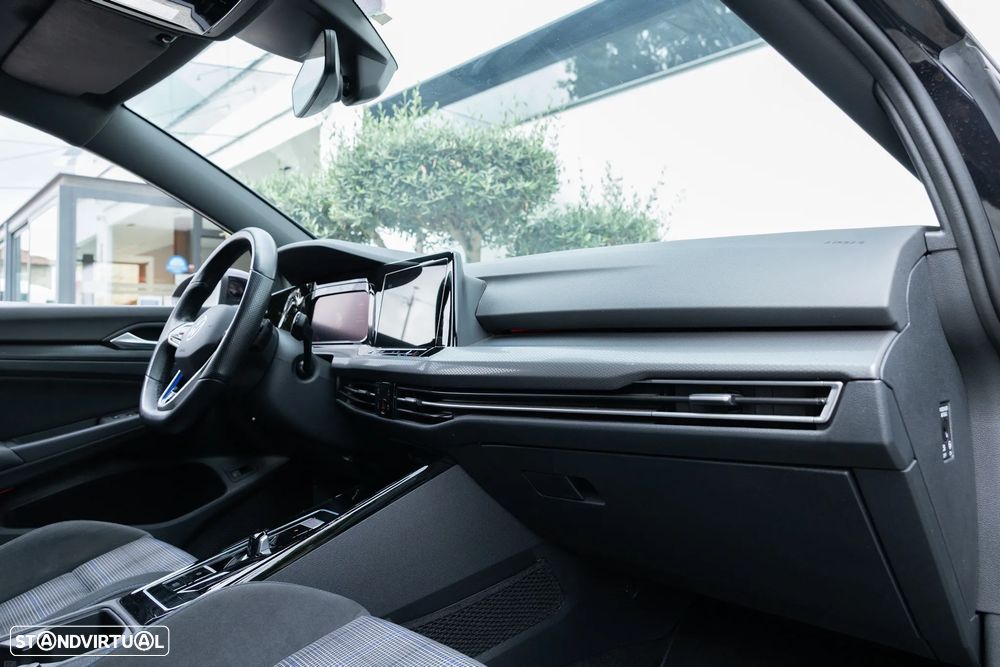 VW Golf 1.4 TSI GTE DSG - 24