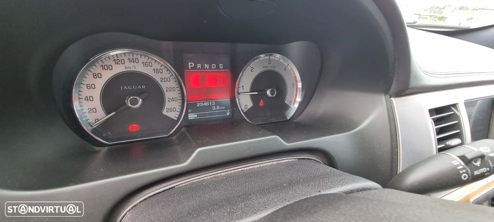 Jaguar XF 2.7 D V6 Premium Luxury - 10