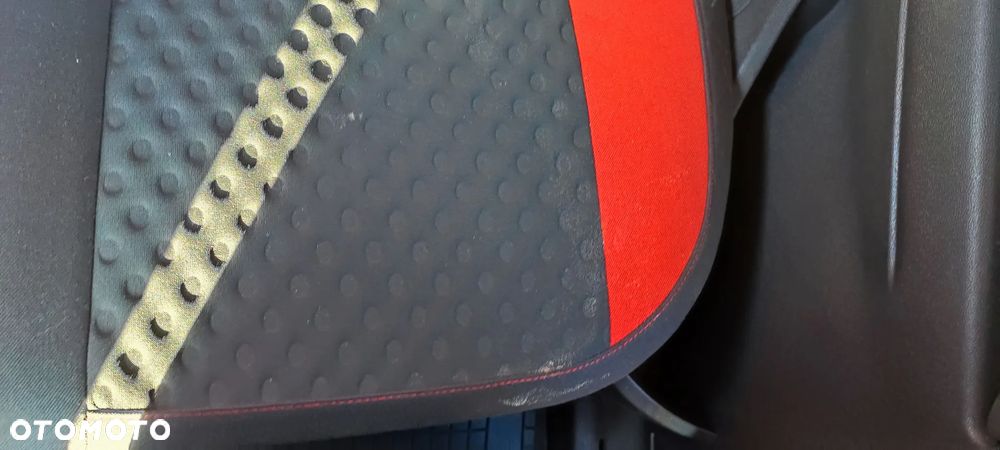 Opel Corsa 1.6T GSI - 23