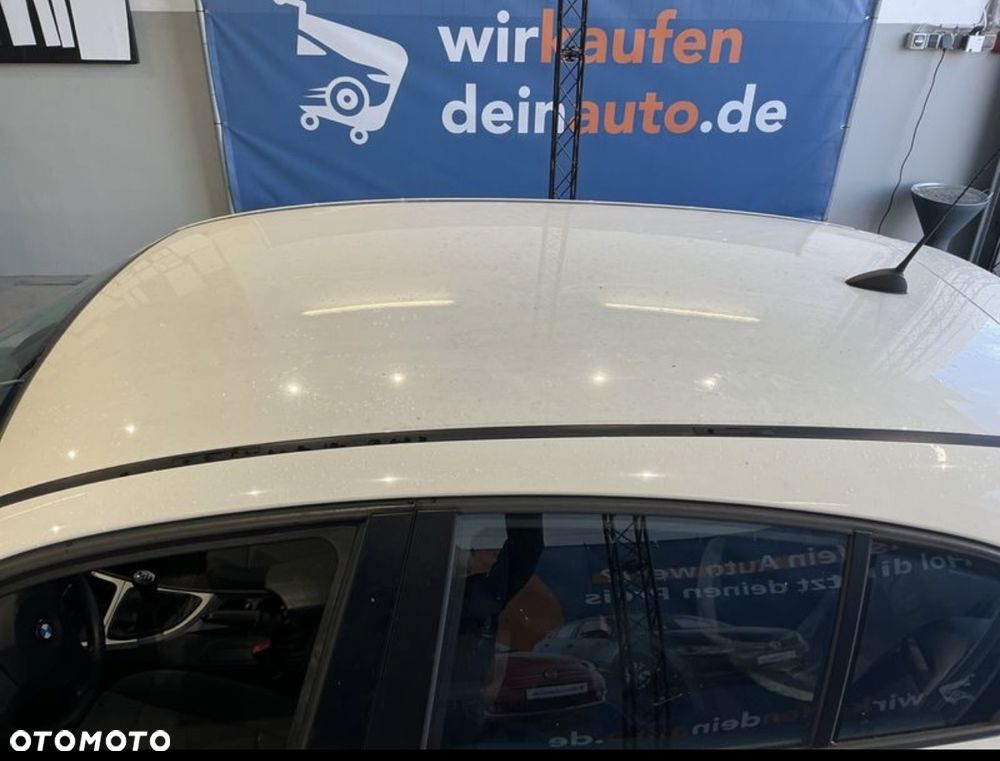 BMW Seria 1 116i - 16
