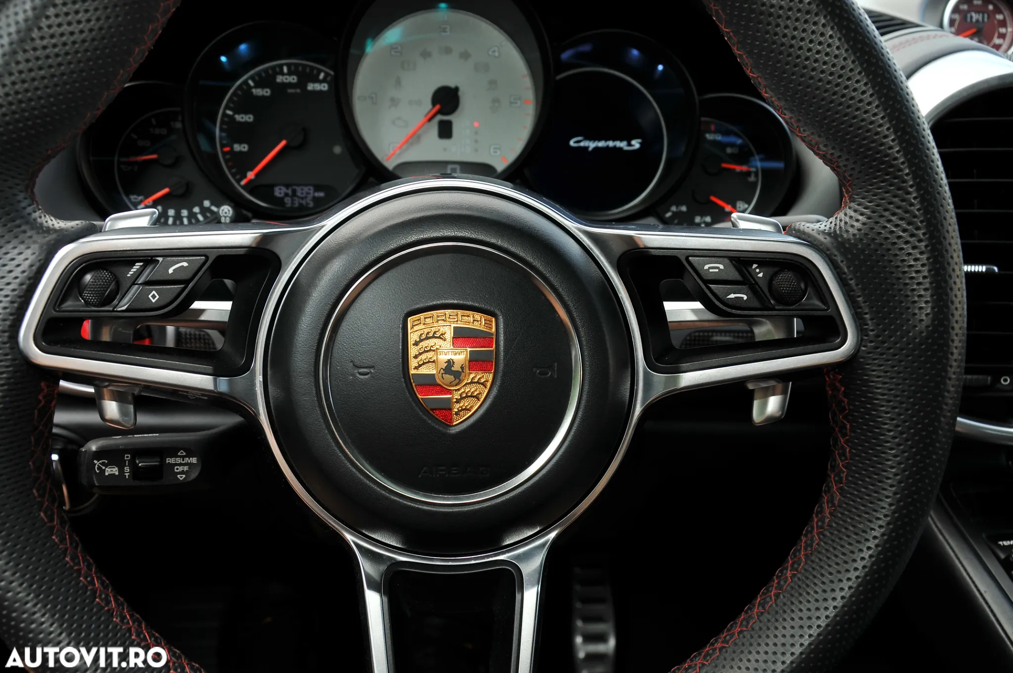 Porsche Cayenne S Diesel Platinum Edition - 35