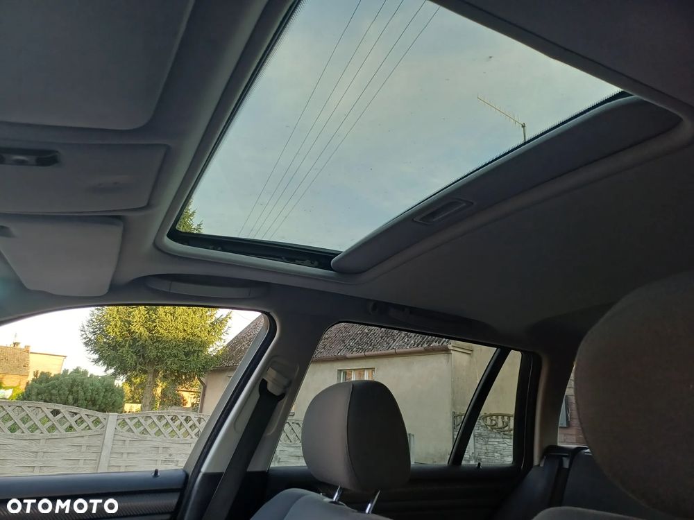 BMW Seria 3 318i Edition Exclusive - 16