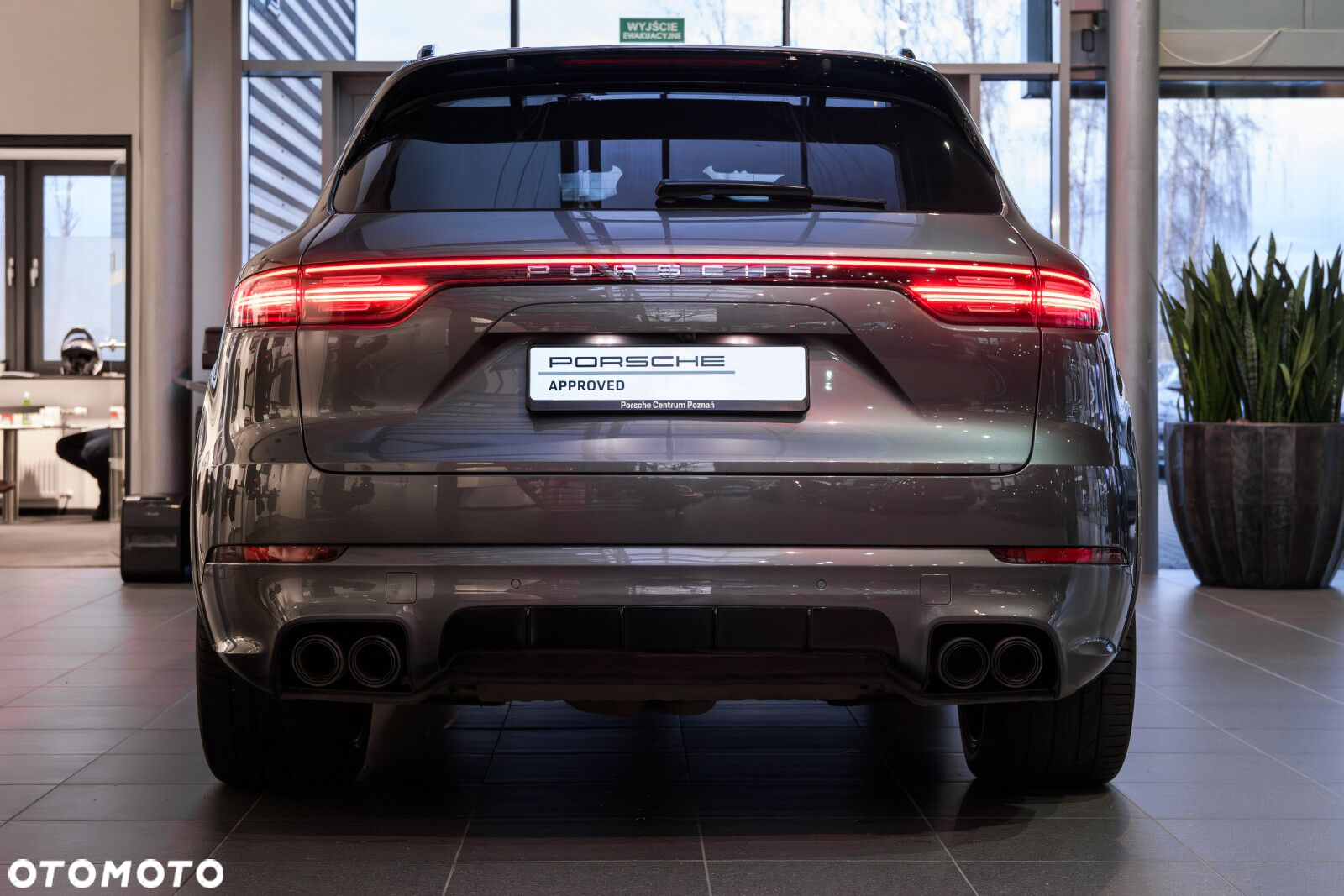 Porsche Cayenne - 6