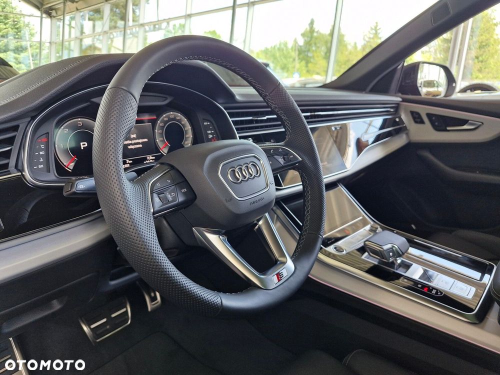 Audi Q8 - 14