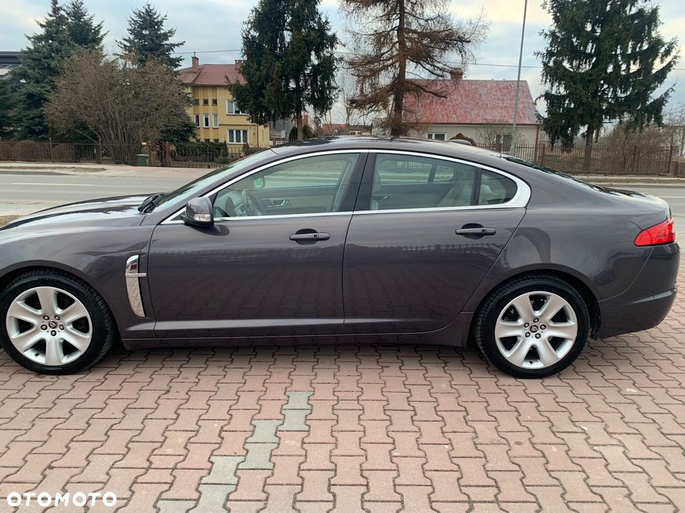 Jaguar XF 2.7 V6 Premium Luxury - 6