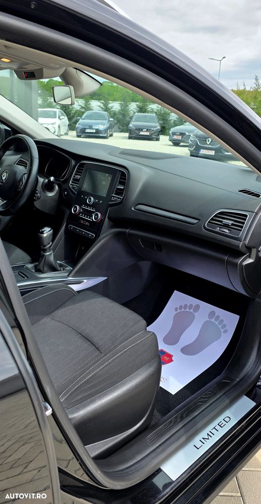 Renault Megane TCe 140 GPF LIMITED - 20