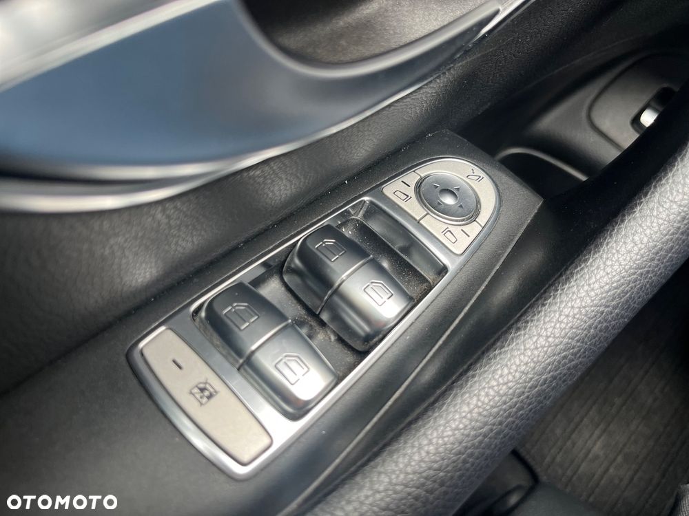 Mercedes-Benz Klasa E 200 9G-TRONIC Avantgarde - 15