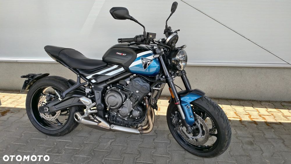 Triumph Trident - 1
