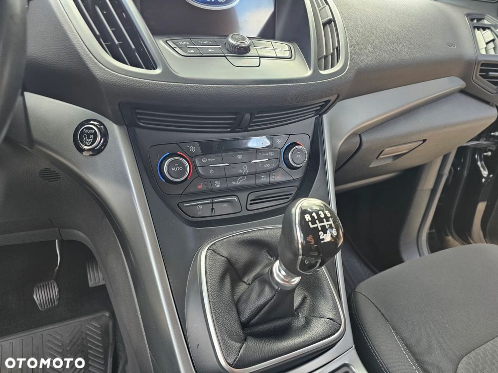 Ford Kuga 2.0 TDCi FWD Titanium - 18