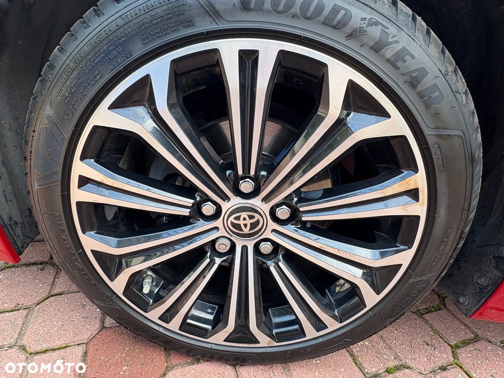 Toyota Corolla 1.8 Hybrid Business Edition - 18