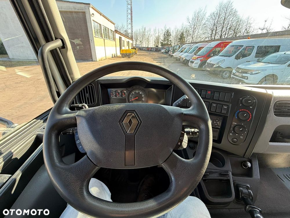 Renault D12 - 8