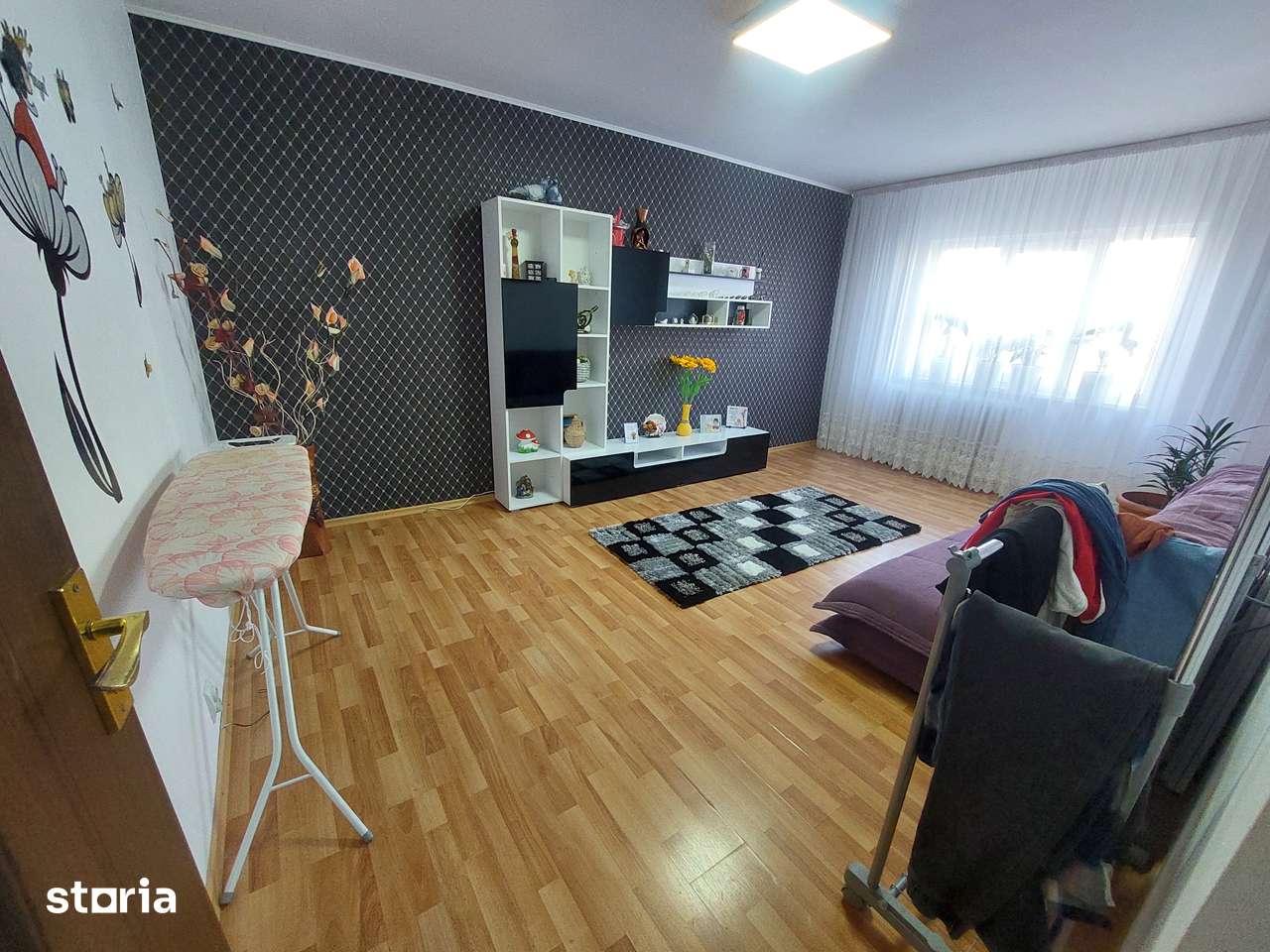 Vand Apartament 3 Camere ETAJ 1 zona Casa Cultura - Imagine principală: 4/14