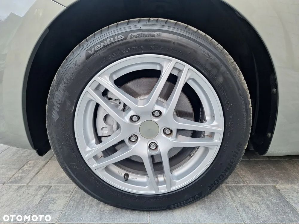 Kia Carens 1.6 GDI XL 7os EU6 - 20