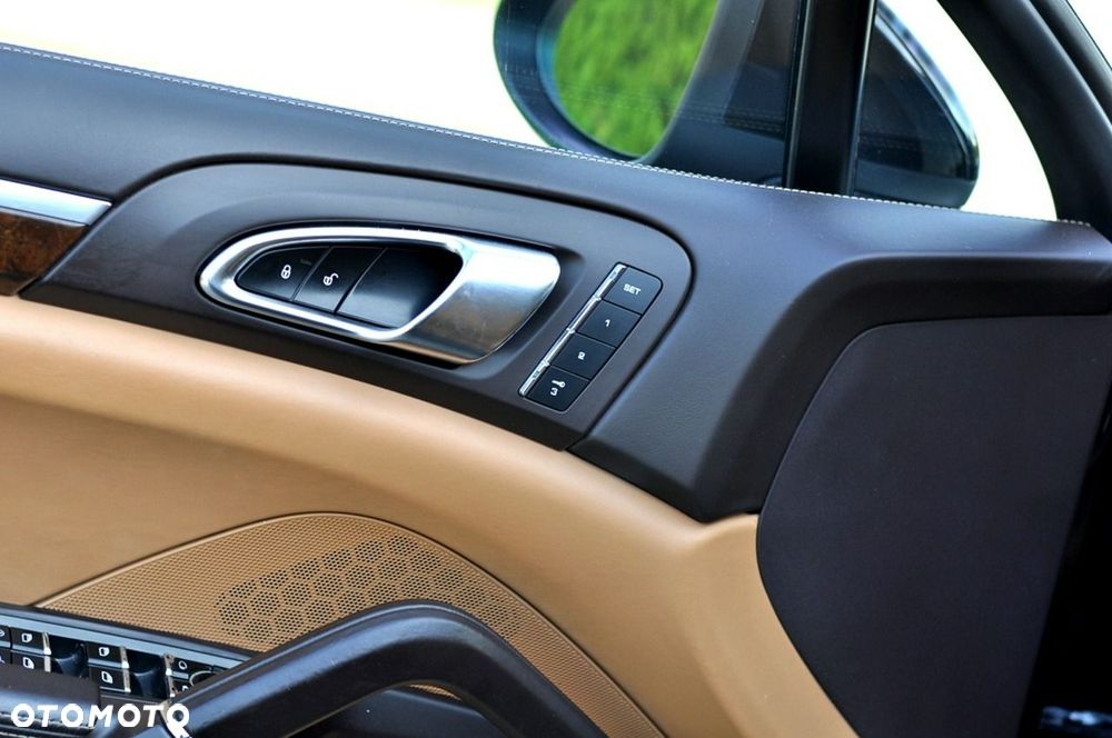 Porsche Cayenne S Diesel - 16