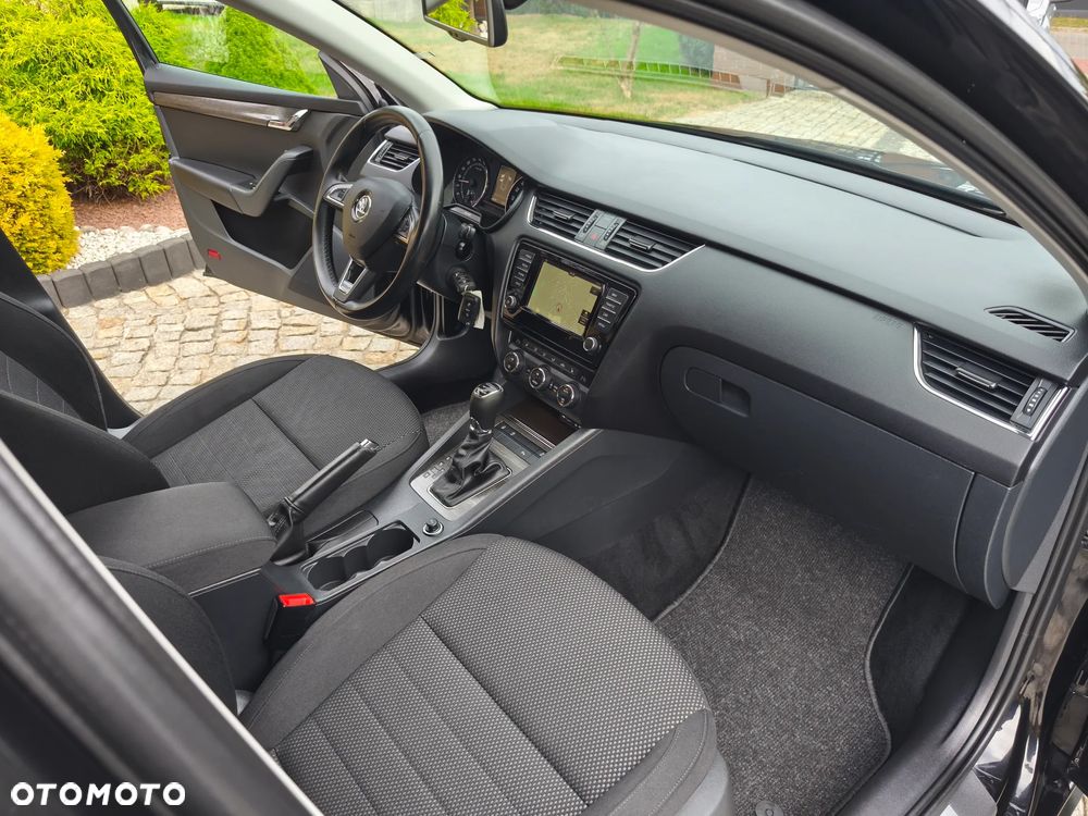 Skoda Octavia 2.0 TDI 4x4 DSG Scout - 35