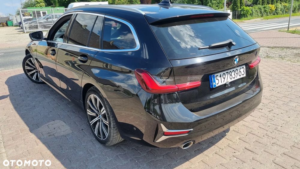 BMW Seria 3 320d Luxury Line Purity sport - 8