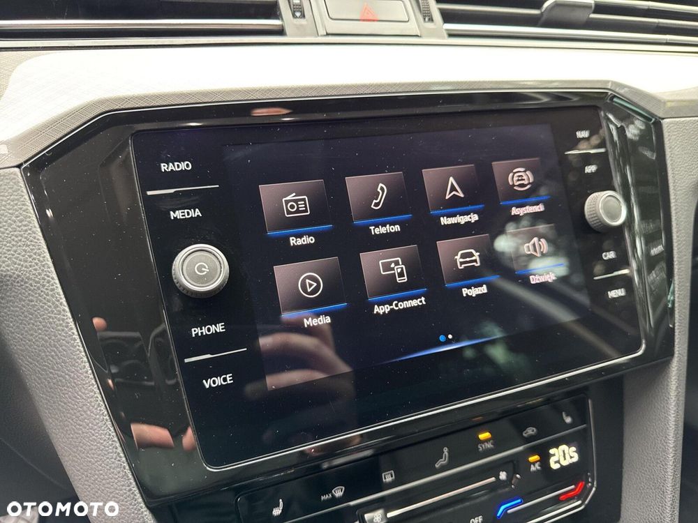 Volkswagen Passat - 27