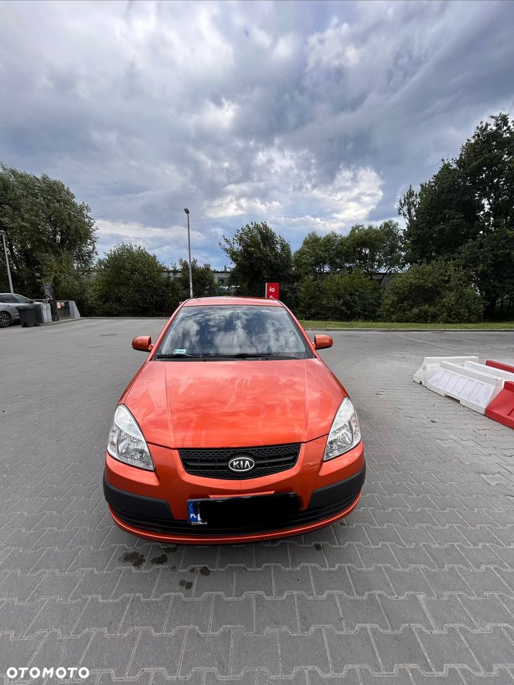 Kia Rio - 7