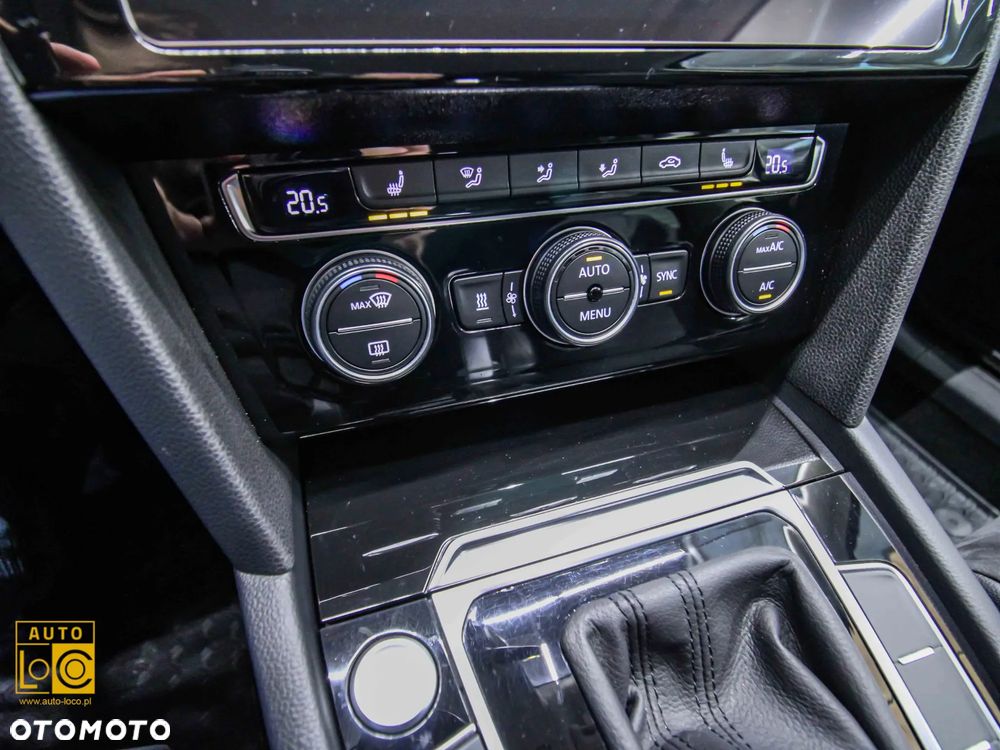 Volkswagen Passat 2.0 TDI SCR DSG Highline - 25