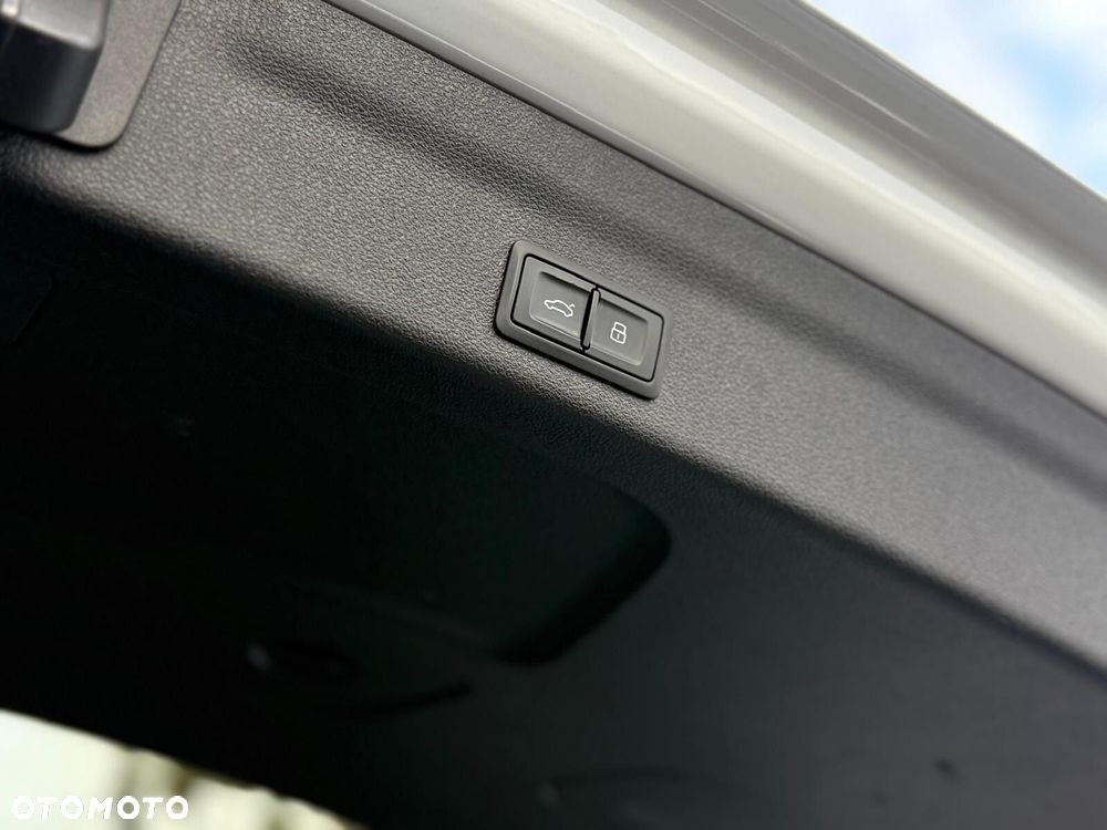 Audi A6 Allroad - 32