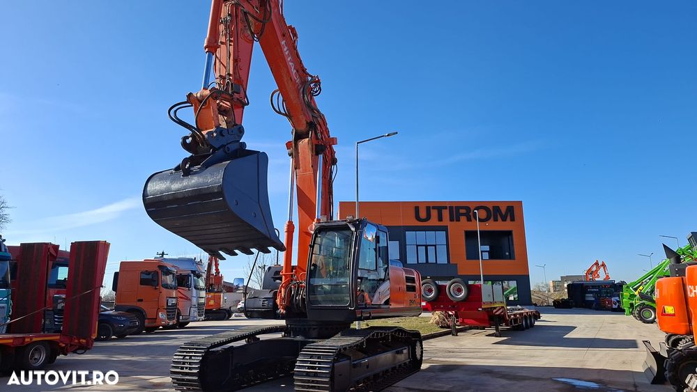 Hitachi ZX290LCN, 30 tone, 2014, 9.152h, latime 2,99m, 3 brate excavare, inst picon, inst rotire, gresare automata, Cupla rapida hidr, cupa 1,8mc, senile 80% ok, ad sapare 7m, bolt diam 90mm, 3 pompe hidr HITACHI, STARE BUNA-PROMOTIE 66.900 EUR+Tva - 38
