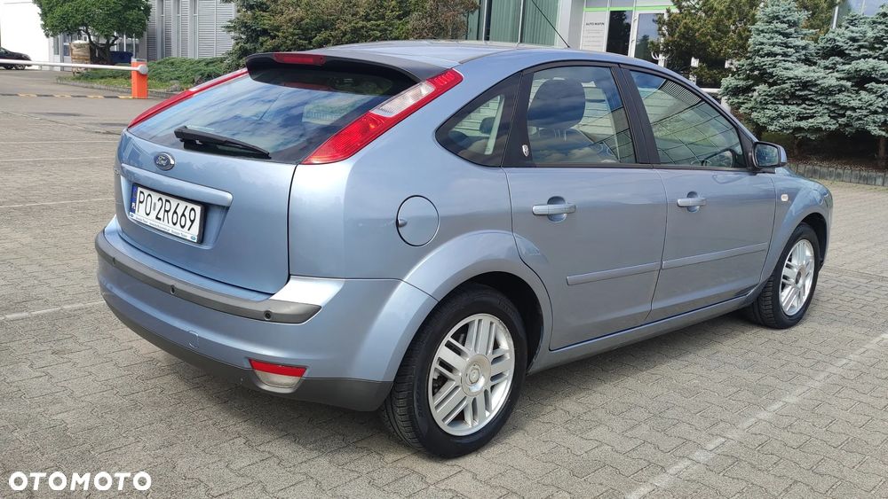 Ford Focus 1.6 Ti-VCT Ghia - 4