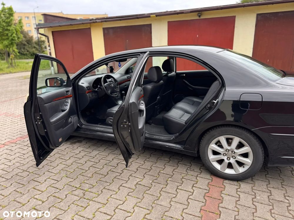 Toyota Avensis 2.0 D-4D Prestige - 13