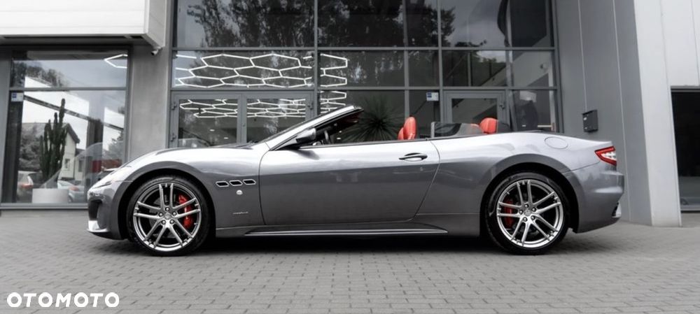 Maserati GranCabrio Sport - 10