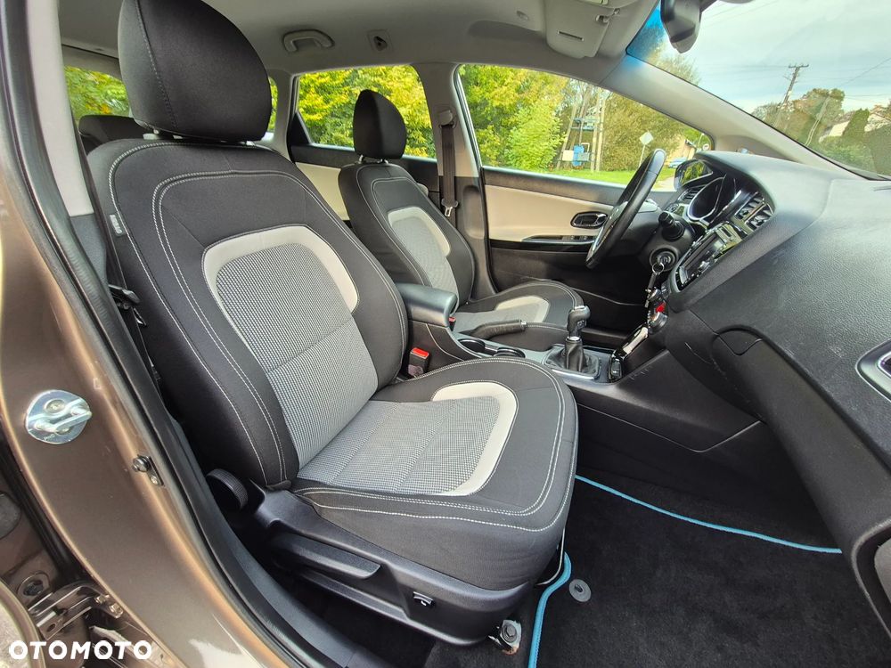 Kia Ceed Cee'd 1.6 GDI Business Line - 26