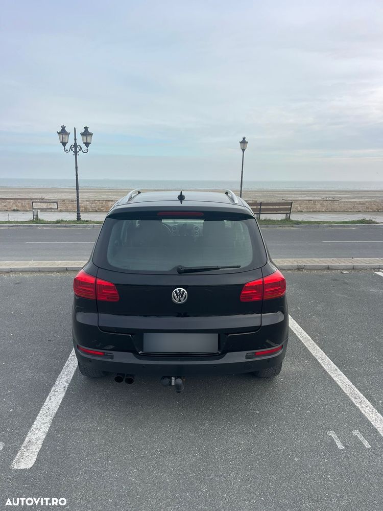Volkswagen Tiguan 2.0 TDI 4Motion DSG Sport & Style - 6