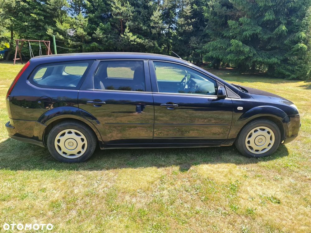 Ford Focus 1.6 TDCi Ambiente - 3