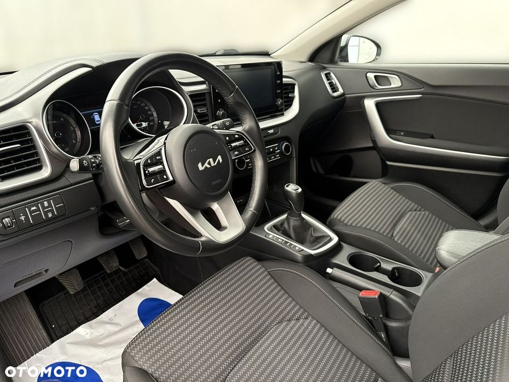 Kia Ceed - 14