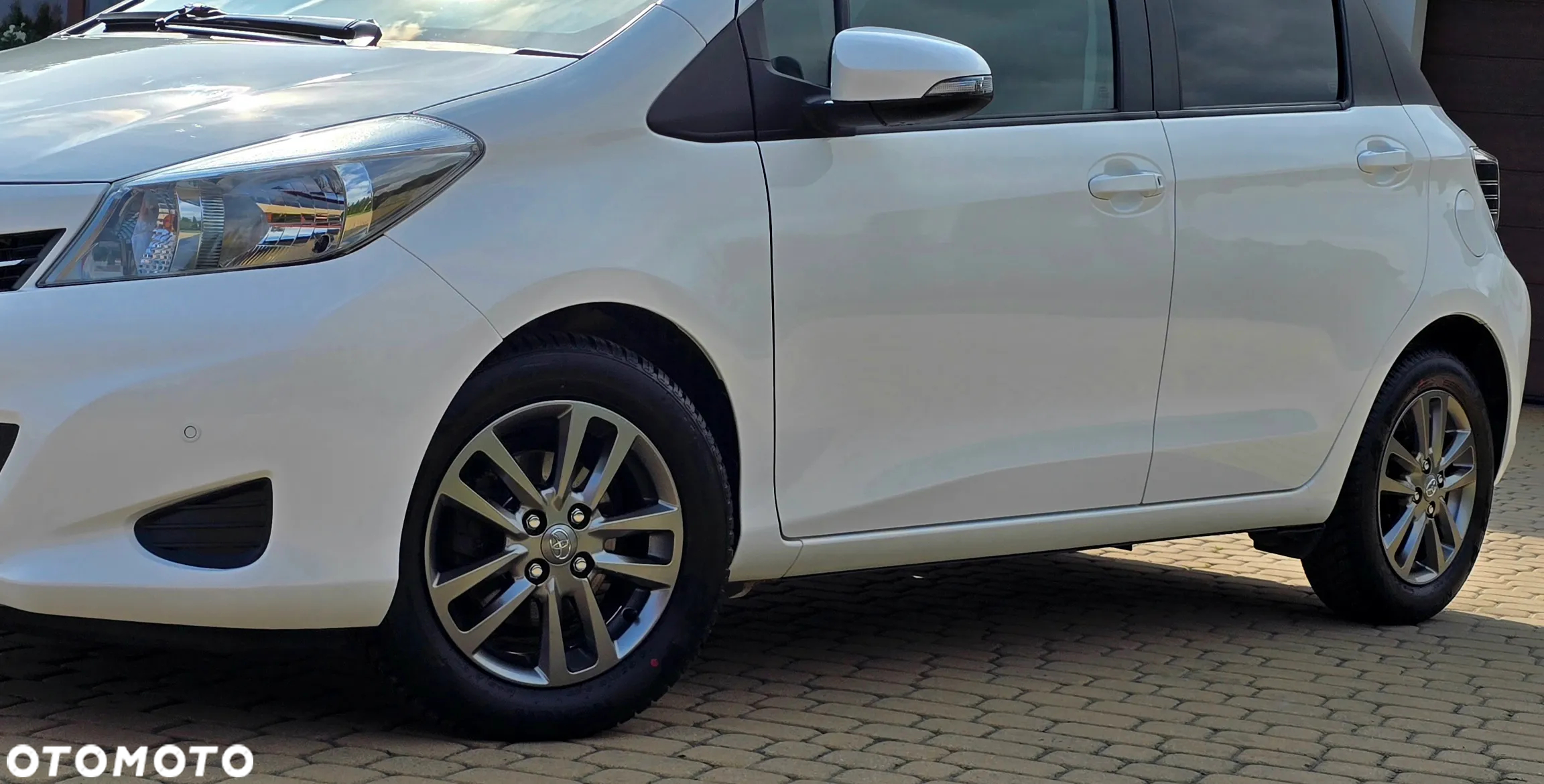 Toyota Yaris - 4
